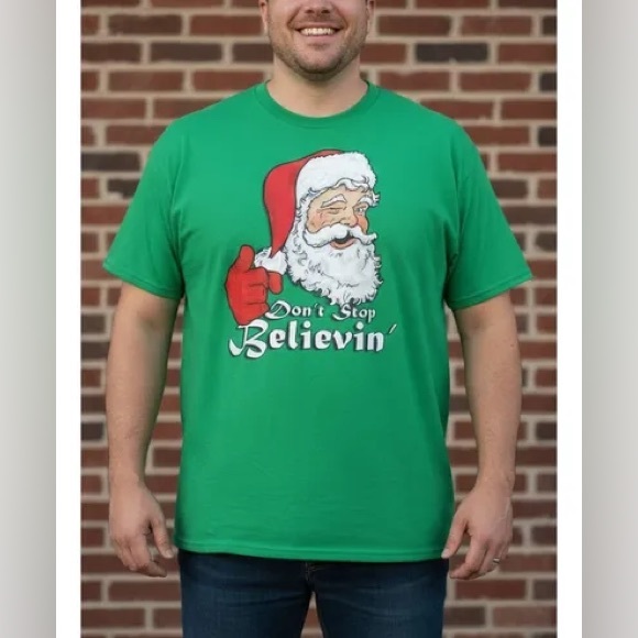 Other - 💚🎄 3/$15 New Small Santa Christmas/Holiday T-Shirt A